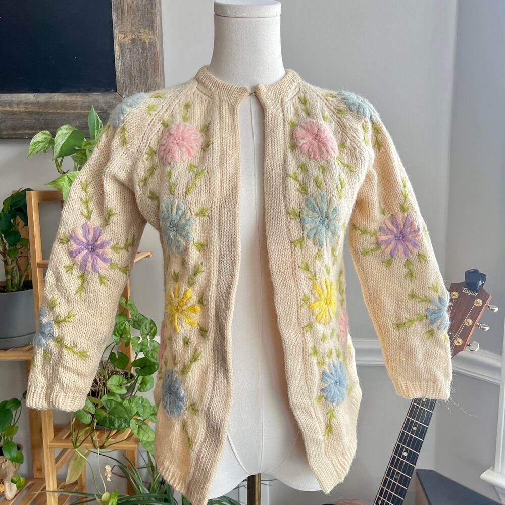 Vintage 60s Wool Cardigan Sweater Pink Blue Yellow Purple Pastel Daisy Size Med